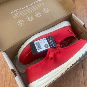 Just in time for Chiefs Season…. Red Hey Dudes!!